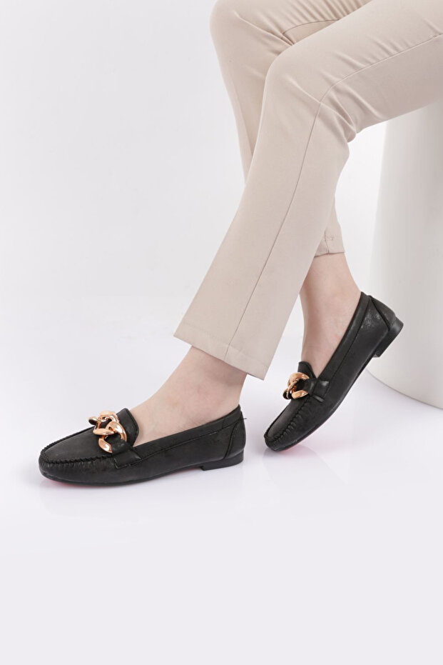 200-2 Women's Square Toe Ballerinas with Chain Buckle on the Front