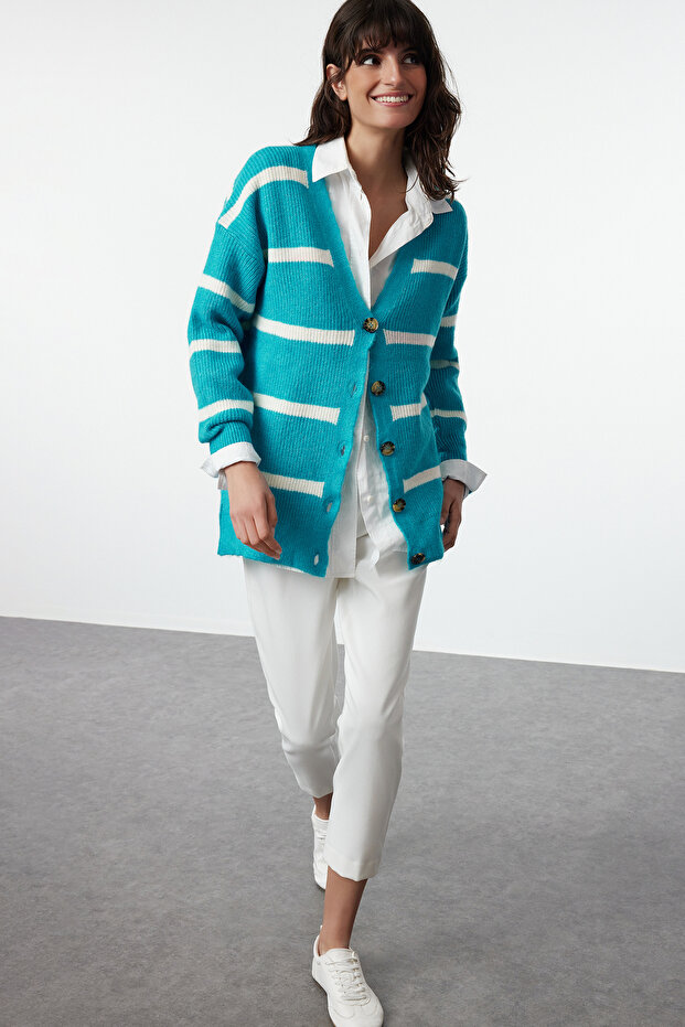 Açık Mavi Geniş Kalıp Yumuşak Dokulu Çizgili Triko Hırka TWOAW23HI00191 - 2