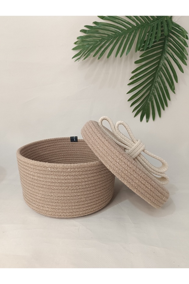 Clamshell Stylish Box With Bow