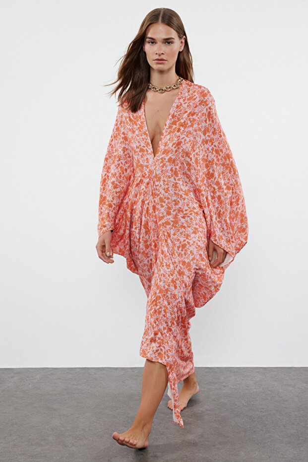Çiçekli Geniş Kalıp Maxi Dokuma Büzgü / Drape Plaj Elbisesi TBESS23EL00274 - 2