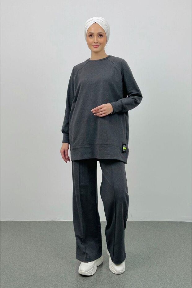 Oversized Anthracite Bottom Top Set with Rener Ornament Label