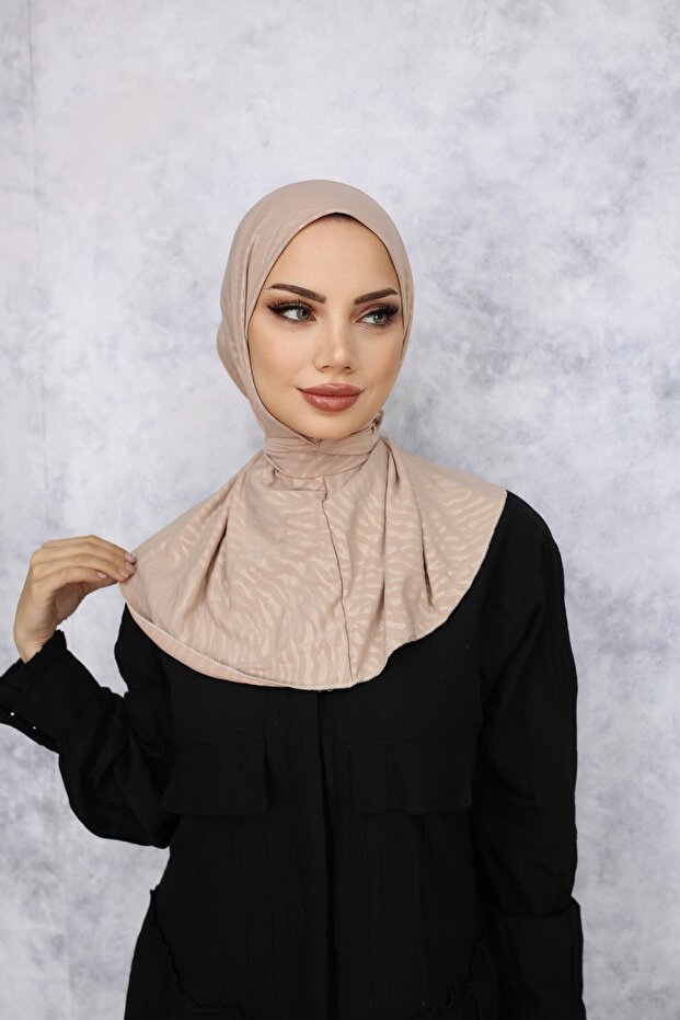Practical Jacquard Leopard Patterned Sandy Hijab with Snap Fasteners - for Daily Use, Sea, Pool