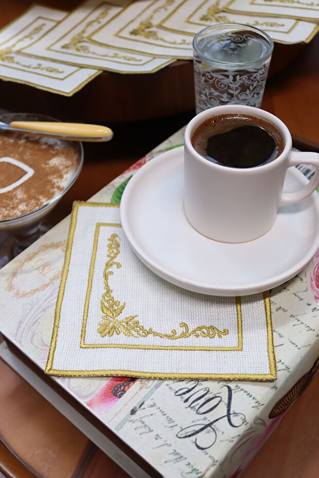 منديل عرض منقوش سادة على شكل مربع مكون من 6 قطع - 1