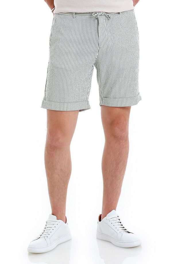Yeşil Regular Fit Çizgili Yandan Cepli Şort - 1