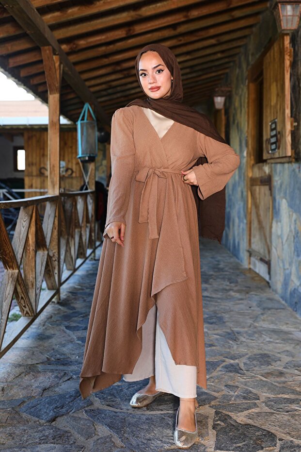 كيمونو طويل ملتف على الأرض - 6