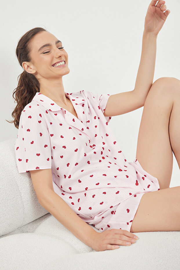 Pembe Çizgili Kalpli Viskon Şortlu Dokuma Pijama Takımı THMSS22PT0091 - 1