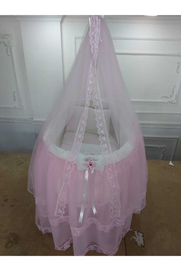 Basket Crib Pink Skirt Sleeping Set (crib Not Included)