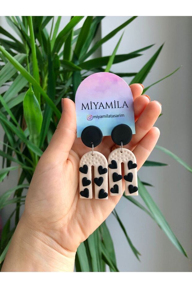 Miyamila Collection Black Heart Detailed Steel Polymer Earrings