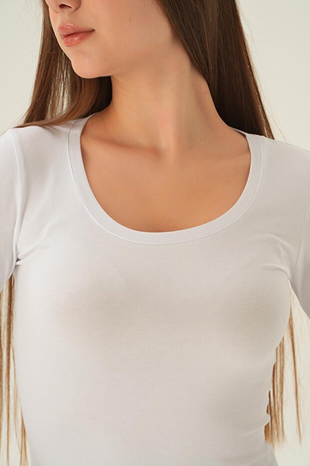 بلوزة بيضاء 952 برقبة على شكل حرف U - 5