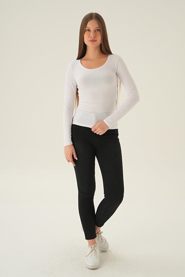 بلوزة بيضاء 952 برقبة على شكل حرف U - 6