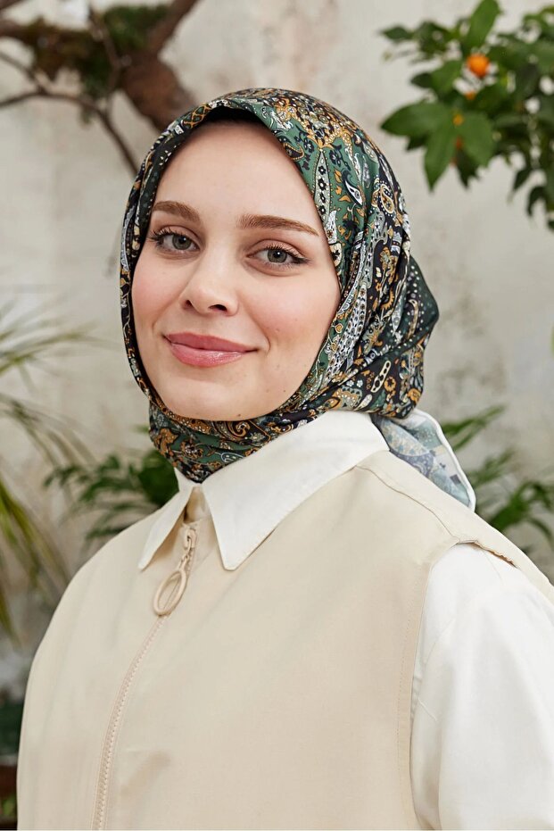 وشاح منقوش عرقيًا من Proline - 1