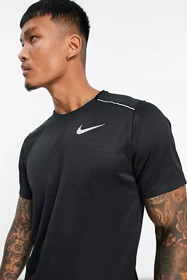 Dri-Fit Miller Standard Fit Men's Black Sports T-Shirt