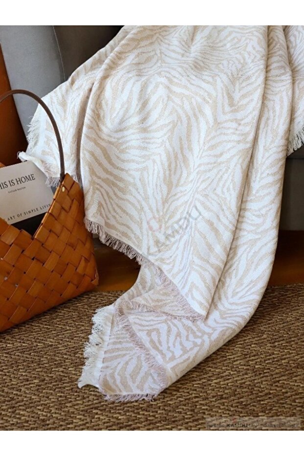 160X210 Zebra Patterned Non-Slip Base Sofa Cover - Anti-Sweat and Bed Blanket