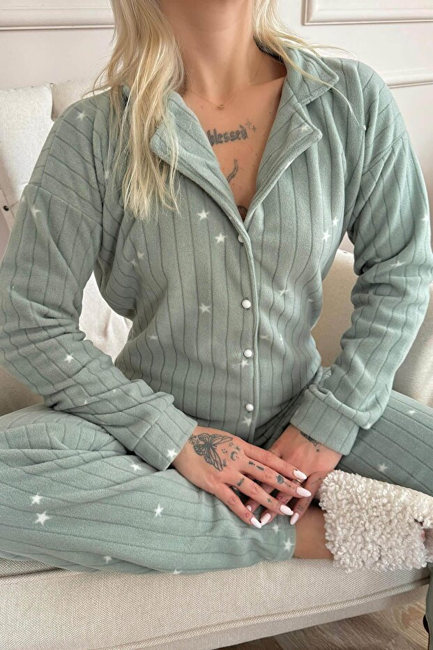 طقم بيجامة من الصوف القطيفة بأزرار أمامية بنمط الكسوف الأخضر - 5