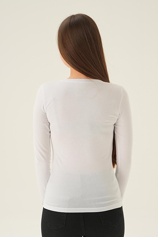 بلوزة بيضاء 952 برقبة على شكل حرف U - 4