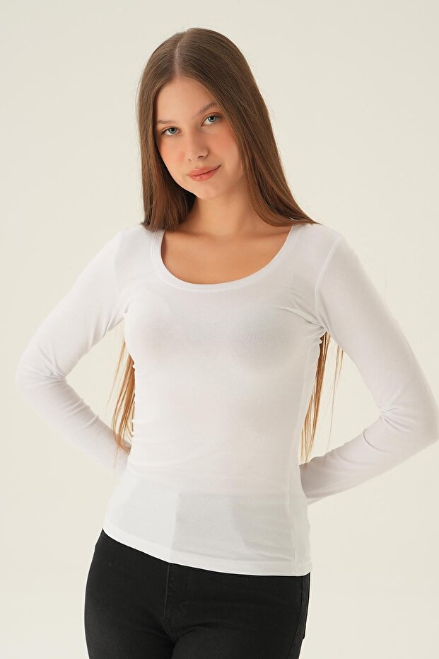 بلوزة بيضاء 952 برقبة على شكل حرف U - 3