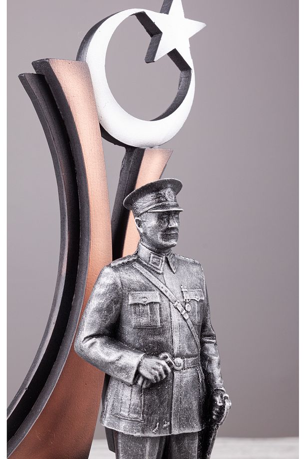 Atatürk Askeri Üniformalı büst - 2