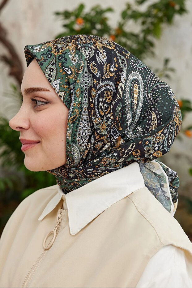 وشاح منقوش عرقيًا من Proline - 2