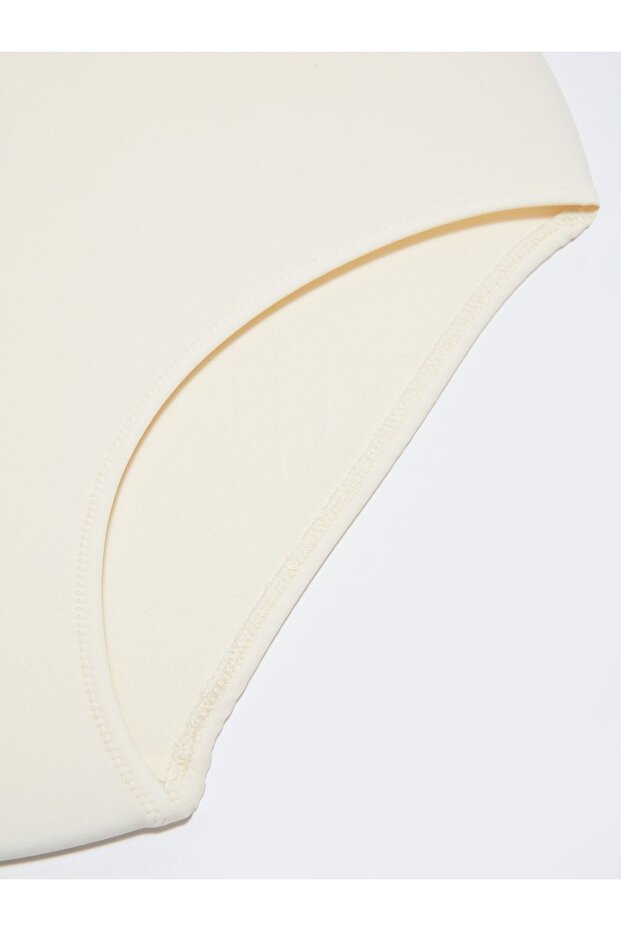 Damski dół od bikini o prostym kroju - 3