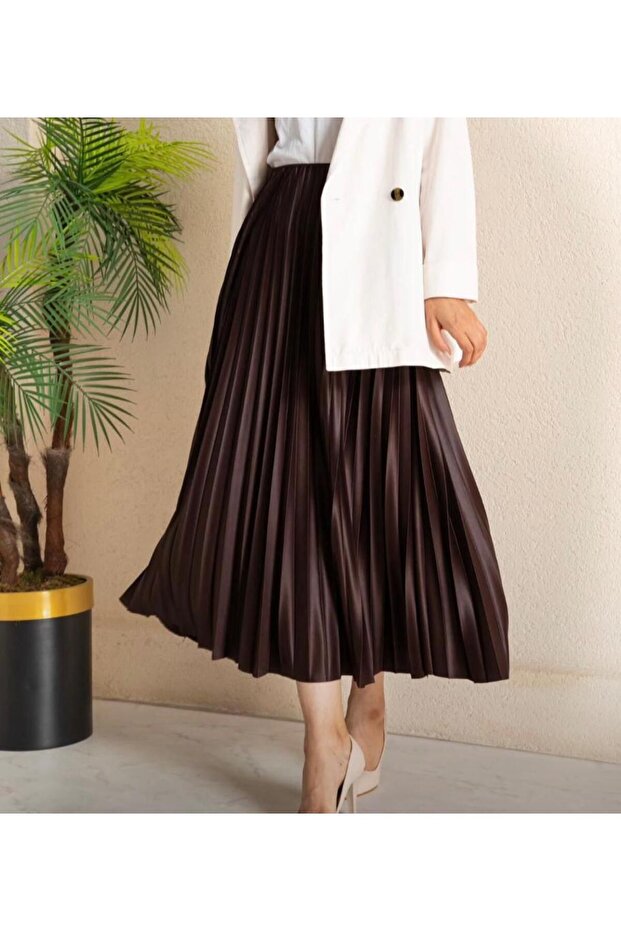 Thin Pleated Women's Skirt