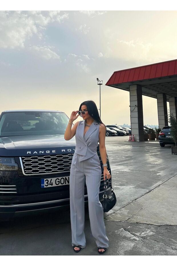 Mellény és nadrág öltöny zsebekkel - 2