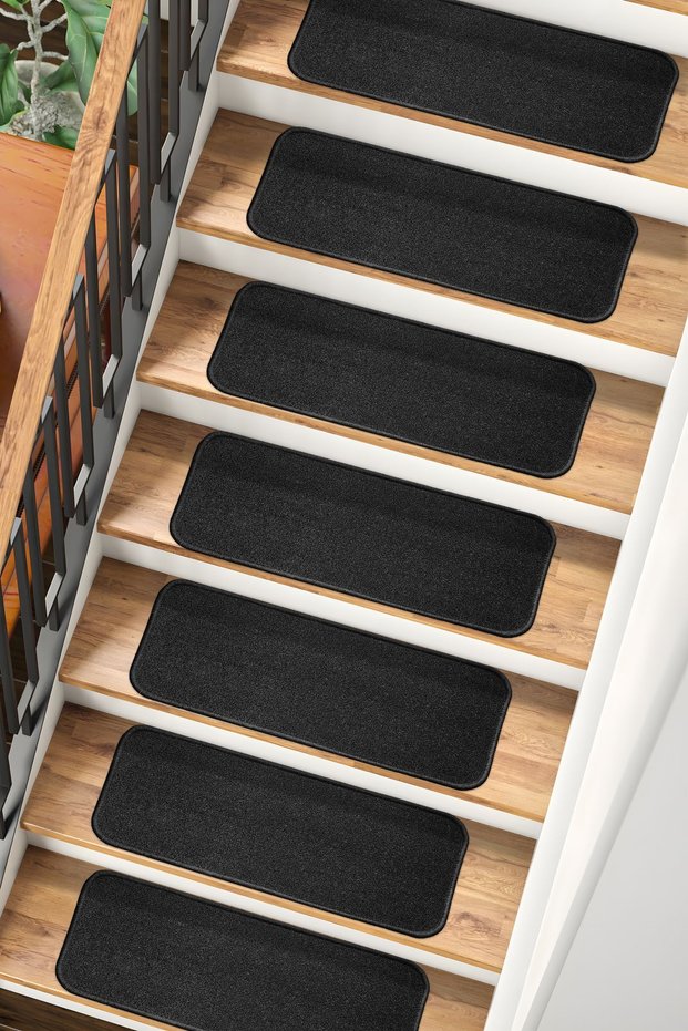 New Square Curl Carpet Economic Stair and Staircase Mat 16 Pieces - Black