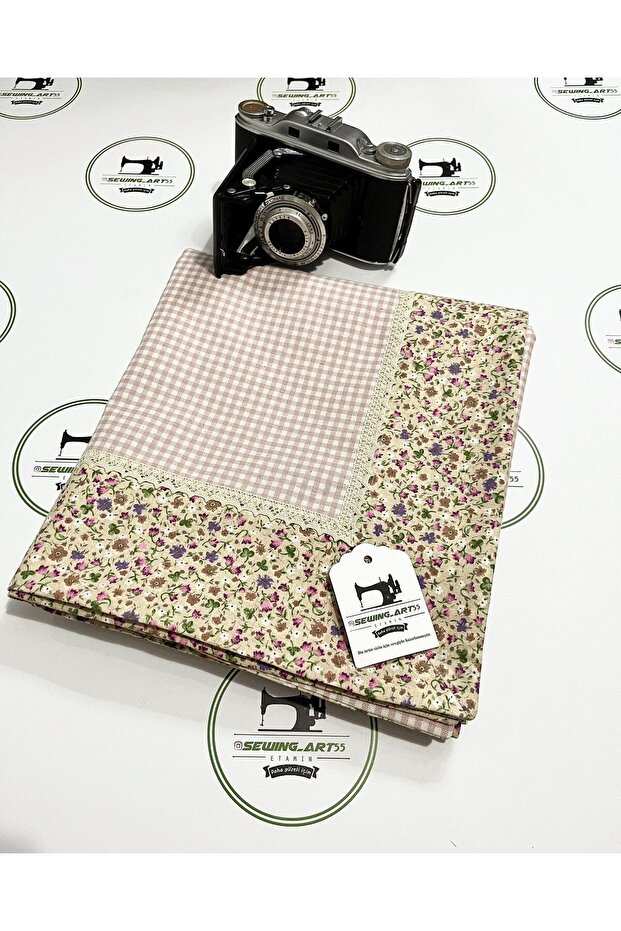 Bantlı Masa Örtüsü - 1