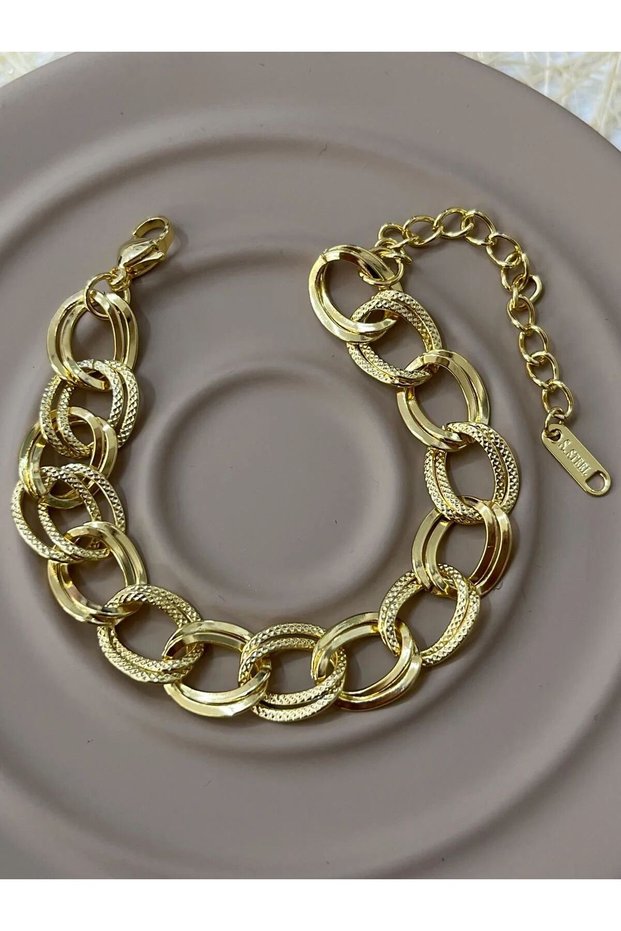 Non-tarnishing steel jeweler's style bracelet