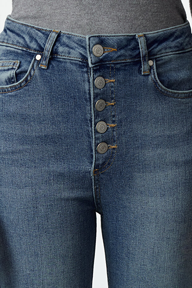 Sötétkék elöl gombos, magas derekú, rugalmas skinny farmernadrág TWOSS23JE00077 - 3