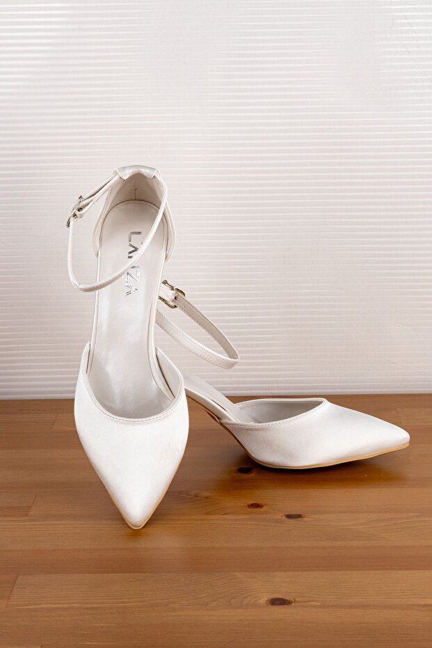 حذاء بكعب مسطح بسيط - 4