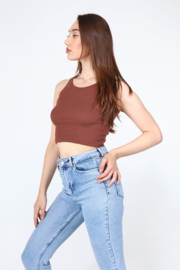 بلوزة قصيرة باللون البني رامبو - 4