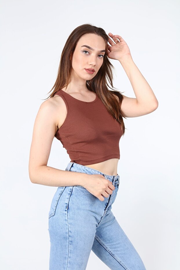 بلوزة قصيرة باللون البني رامبو - 5