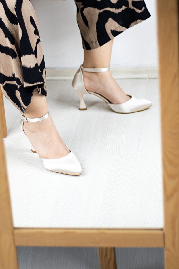 Simple Flat Heeled Shoes - 2