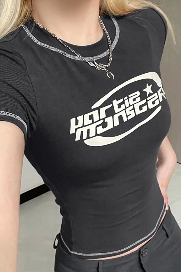 Charcoal grey Vintage Partie Monsters Cropped