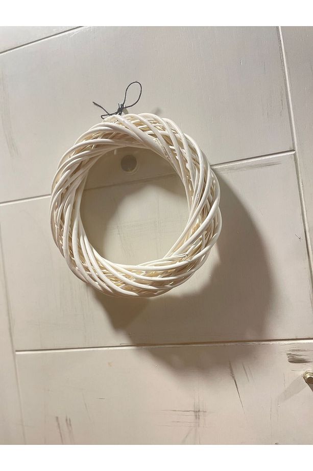 Beyaz örme kapı süsü , hediyelik  sade kapı çelenk - 4