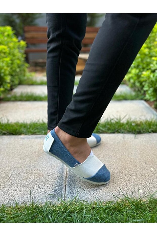 Toms Shoes