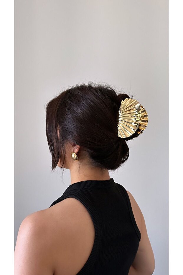 مشبك صدف ذهبي - 1