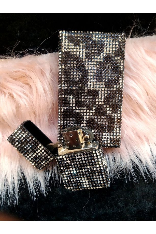 2 Ikıncı Kalıte Geniş Siyah-gümüş Leopar . Taşlı Touch Sigara Kutusu Ve Zippo Çakmak Seti - 1