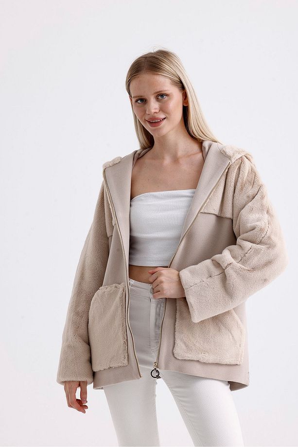 Kadın Bej Oversize Kapüşonlu Reglan Kol Mont - 1