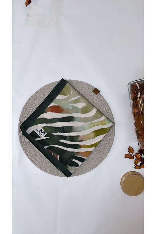 Eşarp - Harika Yazlık Kumaş Yeni Desen Soft Eşarp Kaliteli Ürün Moda Mağaza  Zebra Model - 2