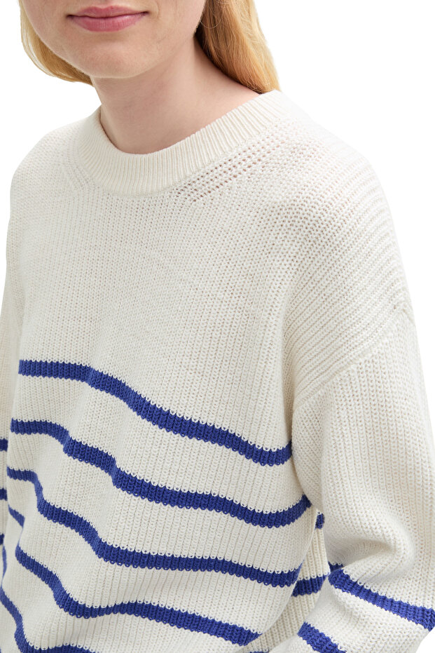 Gestreifter Pullover - 4