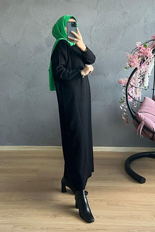 Tesettür Triko Elbise - 4