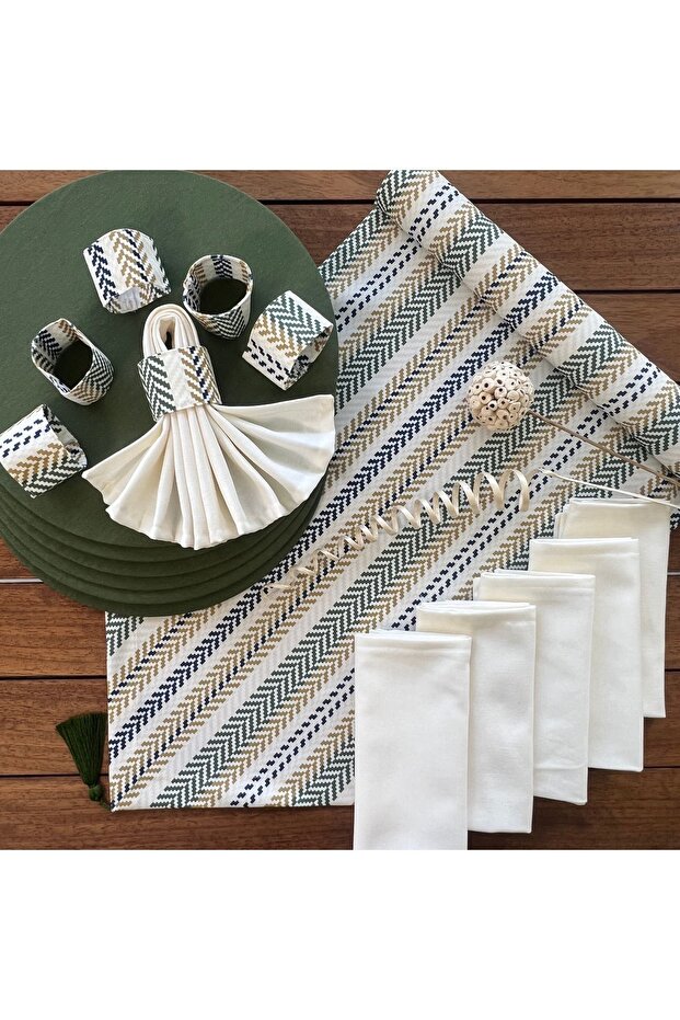 Placemat, New Season, Retro Pattern, 6 Placemats, 6 Napkins, 6 Napkin Rings and Table Runner Cover