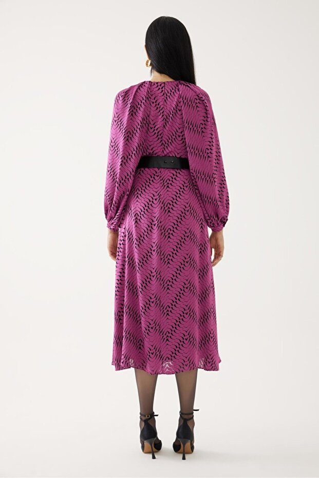 Derin V Yaka Elbise - 4