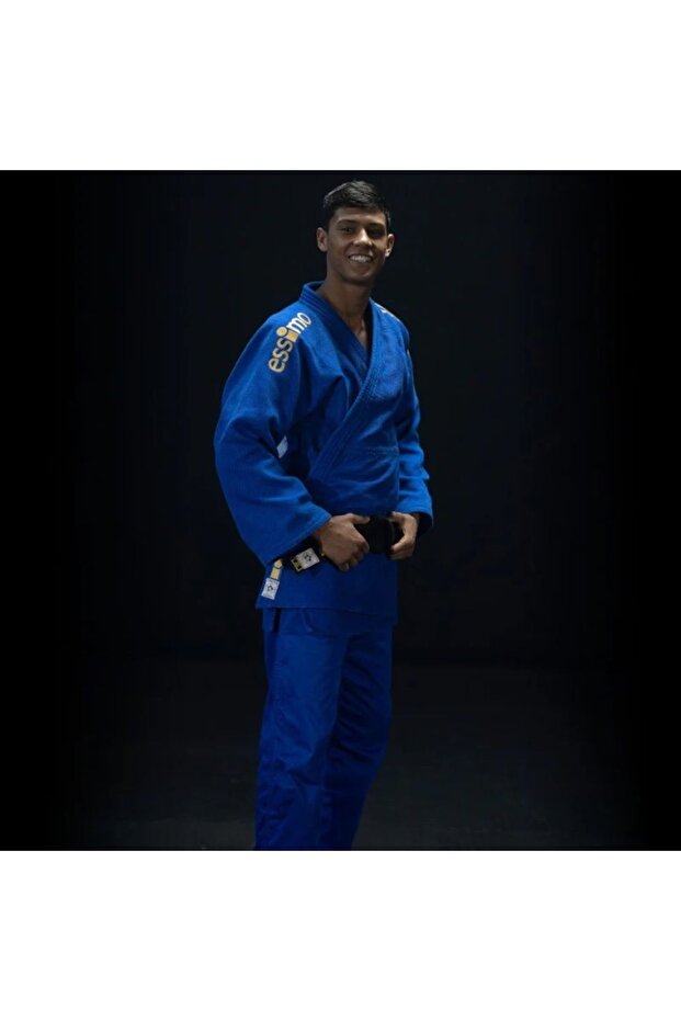 بدلة الجودو الذهبية المعتمدة من الاتحاد الدولي للجودو (IJF) باللون الأزرق