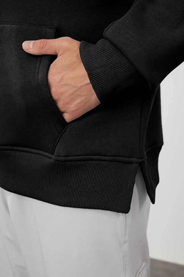 Siyah Oversize/Geniş Kesim Fermuarlı Kapüşonlu İçi Polarlı Basic Sweatshirt TMNAW25SW00050 - 3