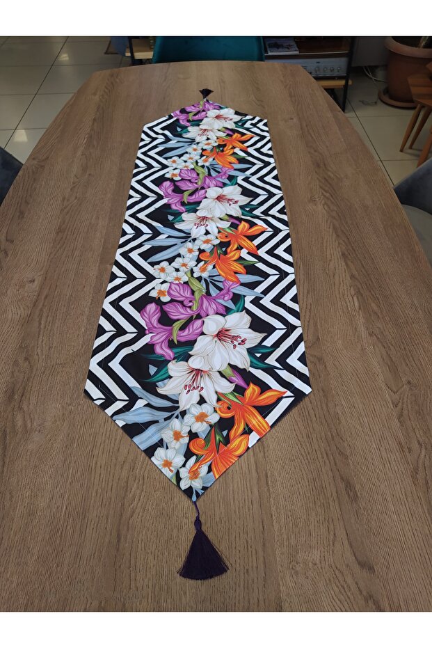 عداء مطبوع رقميًا بنقش زهرة العنبر - 2