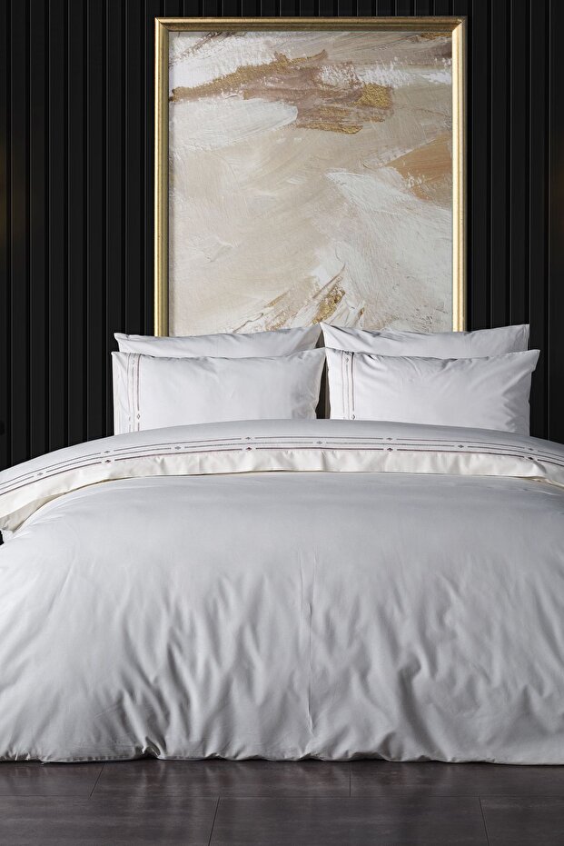 Zelda Embroidered Duvet Cover Set Double King Size - Beige