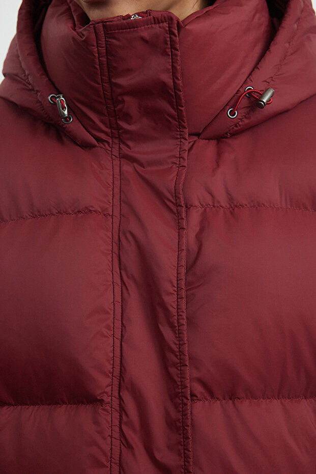 Bordo Oversize Kapüşonlu Kaz Tüylü Su İticili Şişme Mont TWOAW25MO00102 - 4