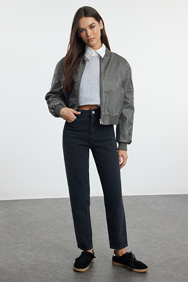 Czarne jeansy Mom z wysokim stanem Twoaw25Je00072 - 2